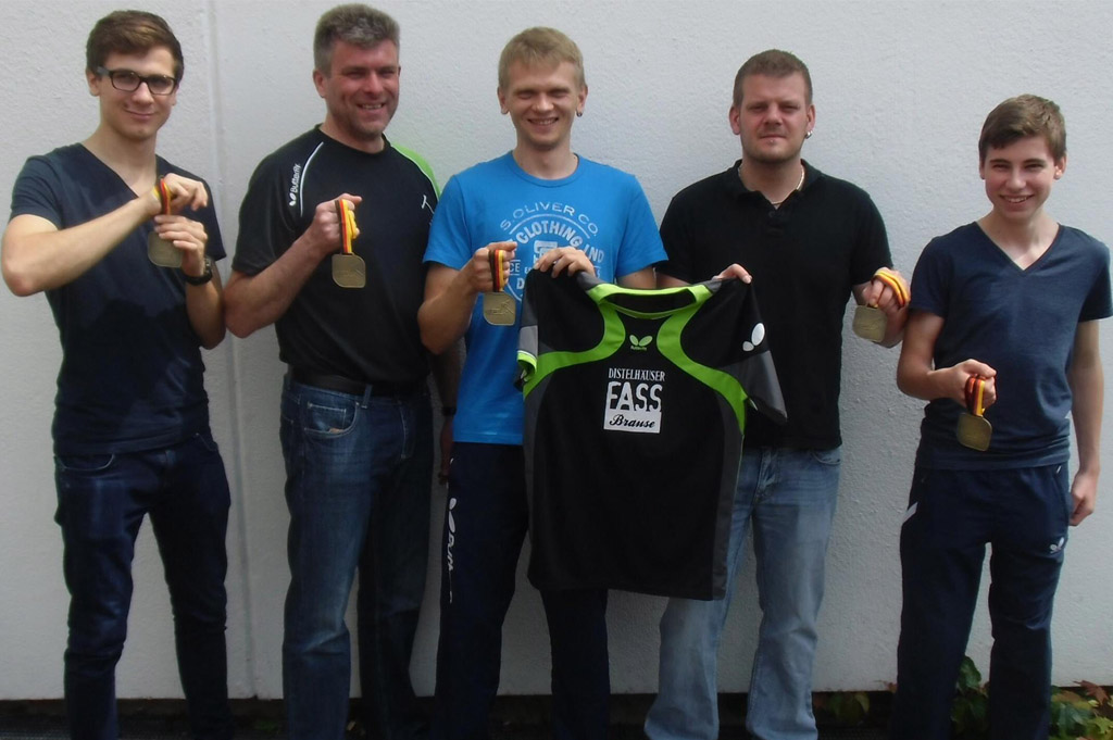 Holten Bronze in den TT-Bezirk TBB, die erfolgreiche Mannschaft des SV Niklashausen bei den Deutschen Pokal-Meisterschaften für Verbandsklassen (v. l. n. r.): Kacper Malinowski, Darek Szlubowski, Chris Malcherek, Rico Matejka und Jan Fiederling.