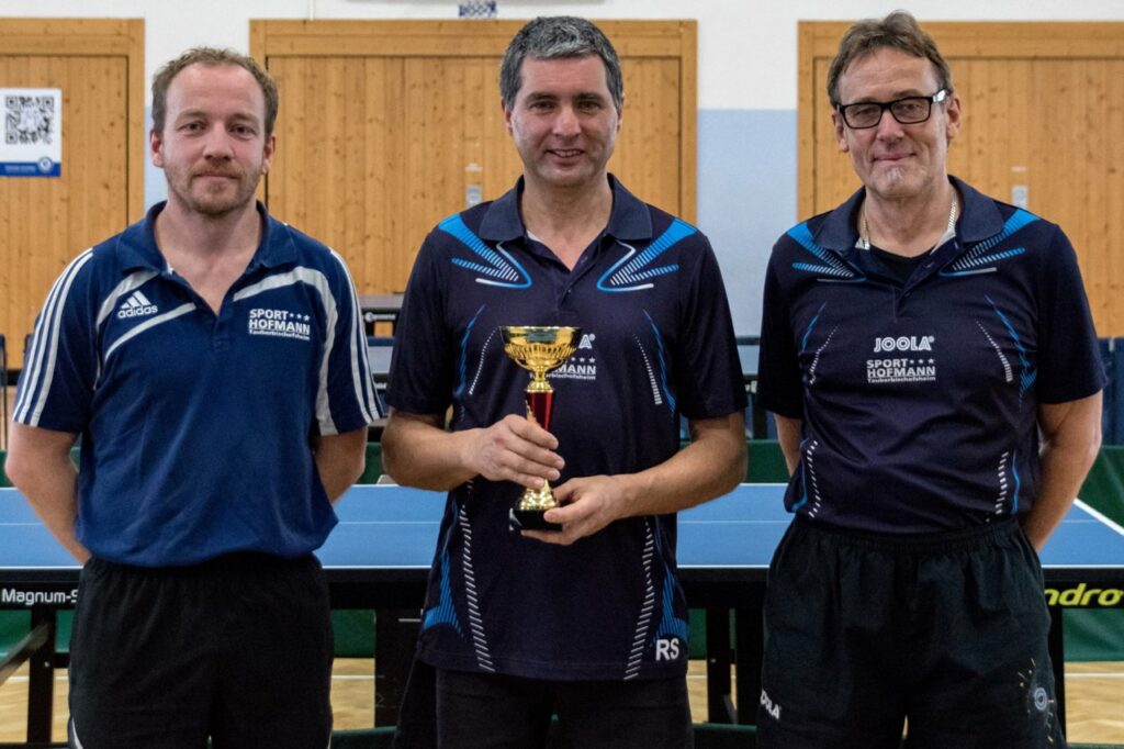 Die Sieger im Herren C-Pokal des FC Gissigheim: Jochen Hetzler, Reiner Stahl und Günter Veith (von links nach rechts).