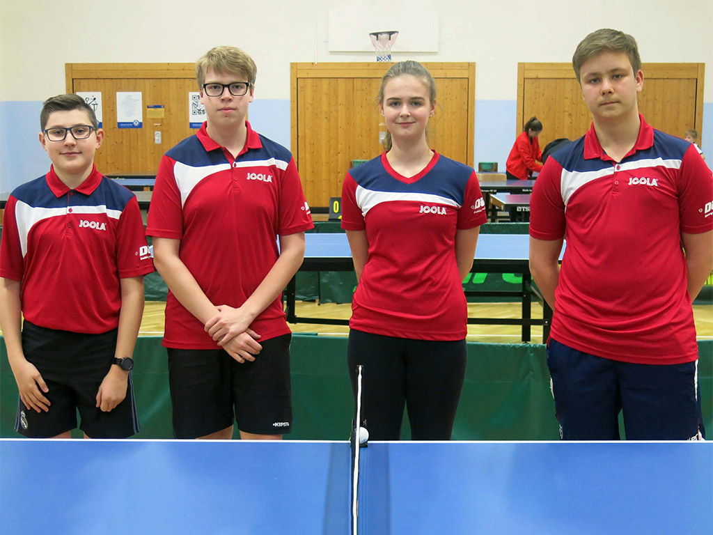 Meister der Jugend U18: SG Lauda/Oberlauda mit (von rechts nach links): Marvin Epp, Leon Kirschning, Sophia Schweitzer und Andreas Ihl.